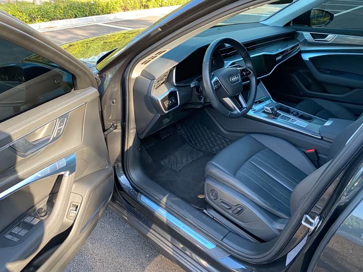 Фото 11 - Audi A6