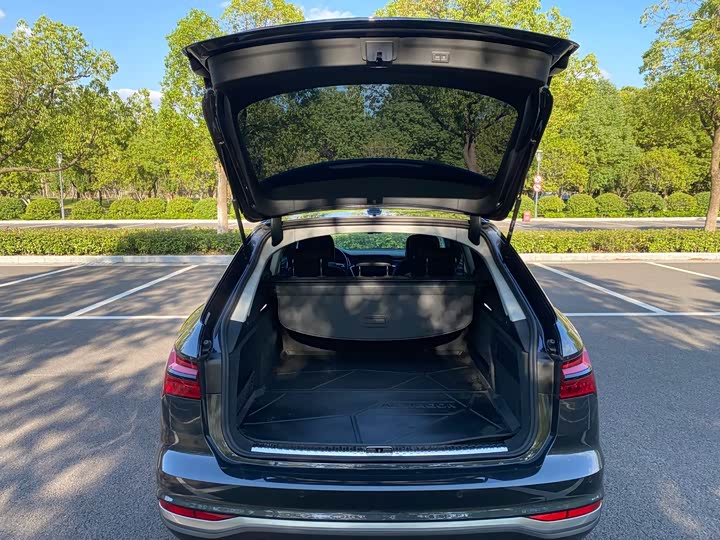 Фото 24 - Audi A6