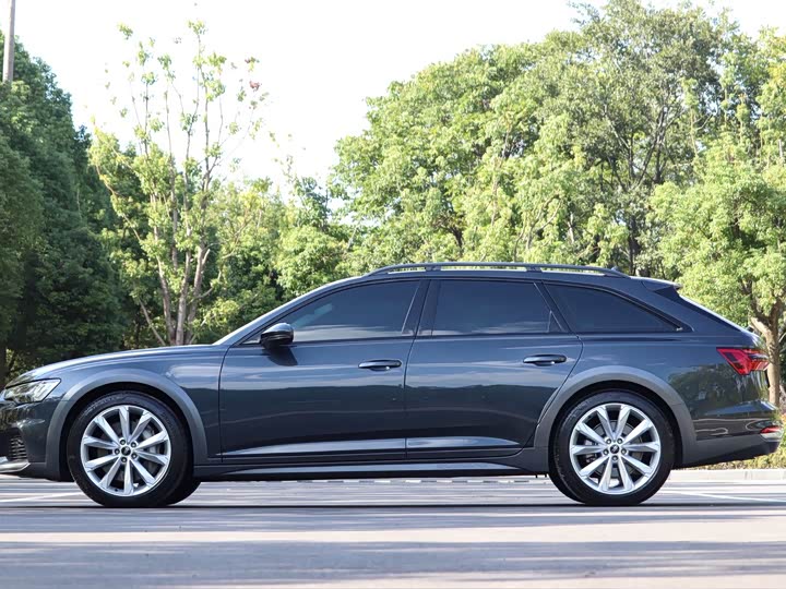 Фото 7 - Audi A6