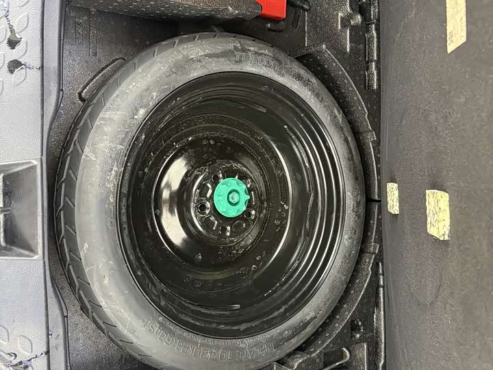 Фото 22 - Toyota C-HR