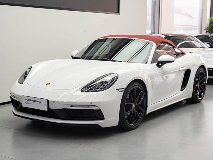 Фото 1 - Porsche 718