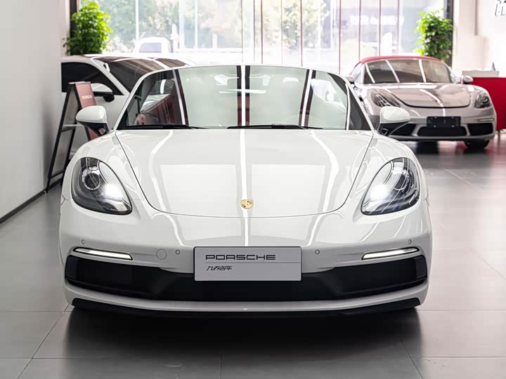 Фото 2 - Porsche 718