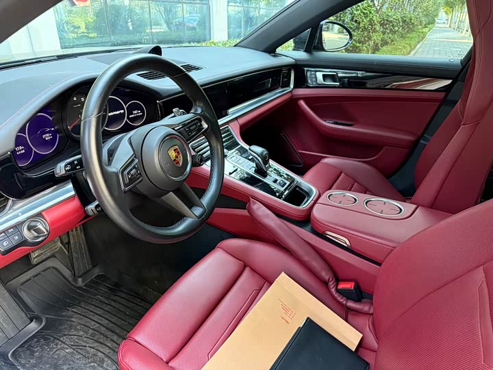 Фото 2 - Porsche Panamera