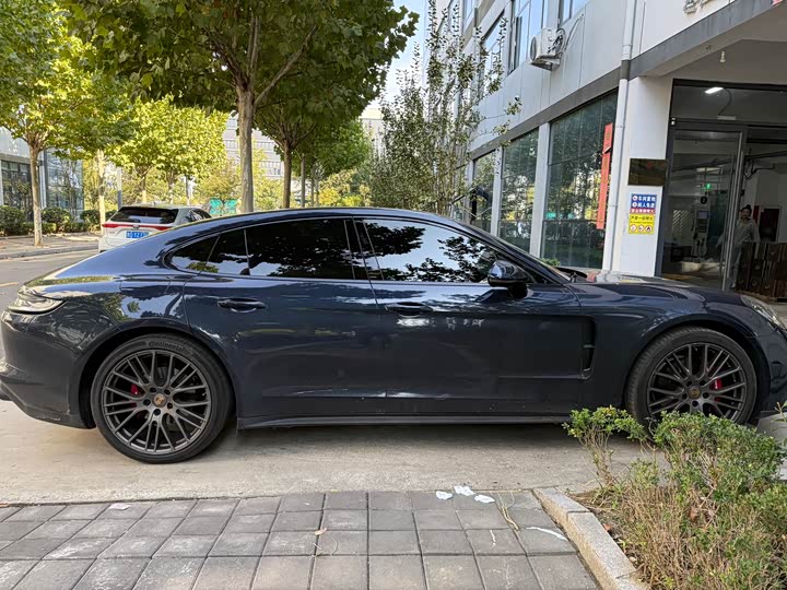 Фото 5 - Porsche Panamera