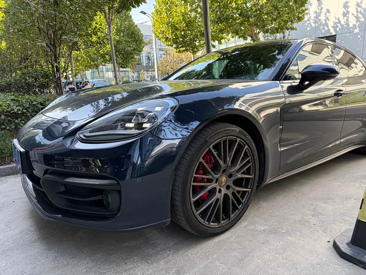 Фото 9 - Porsche Panamera