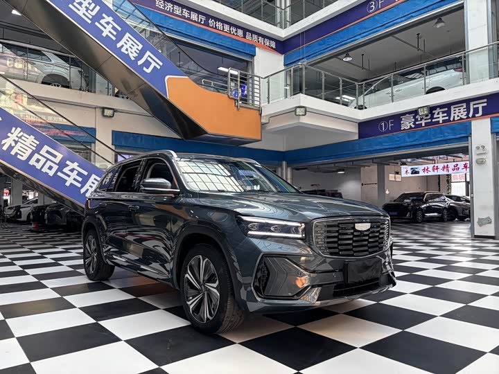 Фото 3 - Geely Monjaro