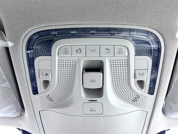 Фото 18 - Mercedes-Benz V-Class