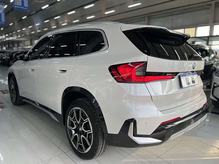 Фото 8 - BMW X1