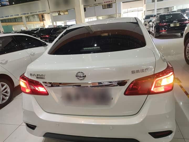 Фото 6 - Nissan Sylphy