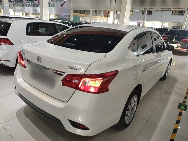 Фото 7 - Nissan Sylphy