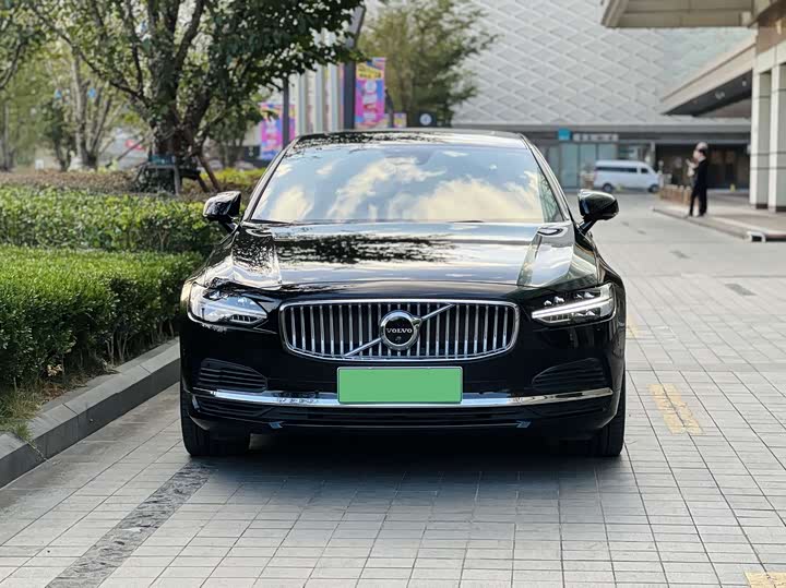Фото 2 - Volvo S90 Hybrid