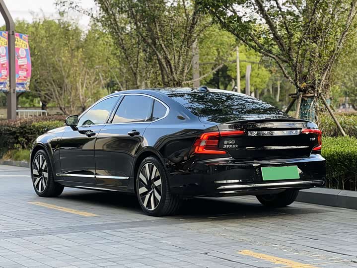 Фото 4 - Volvo S90 Hybrid