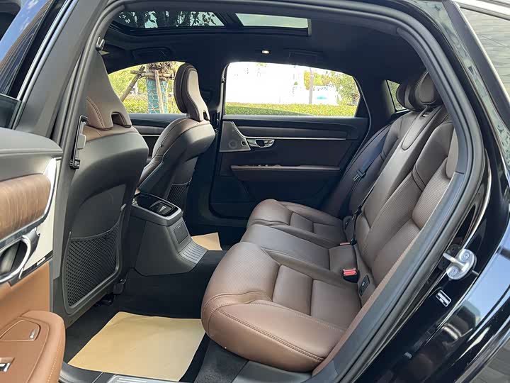 Фото 9 - Volvo S90 Hybrid