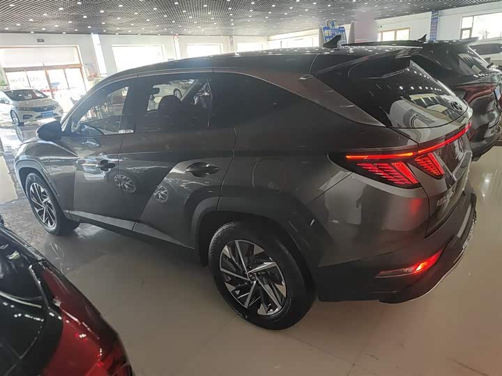 Фото 5 - Hyundai Tucson L