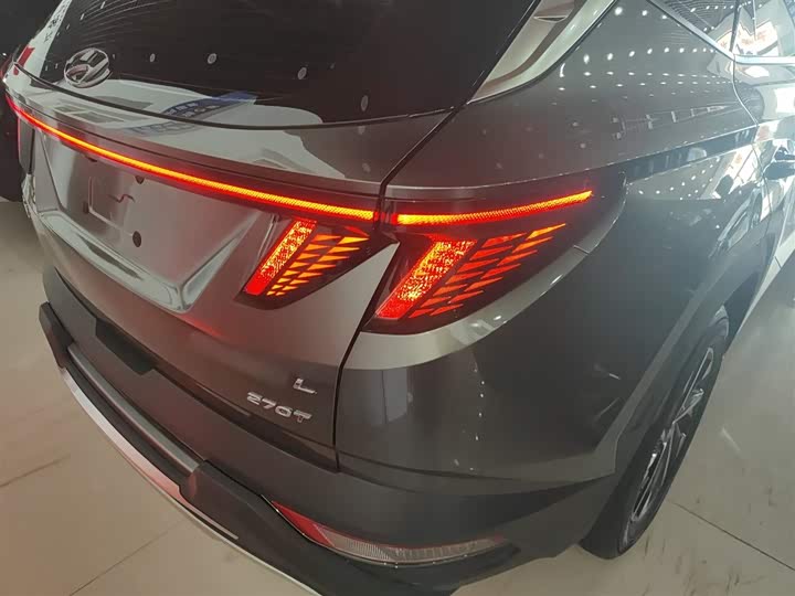 Фото 8 - Hyundai Tucson L