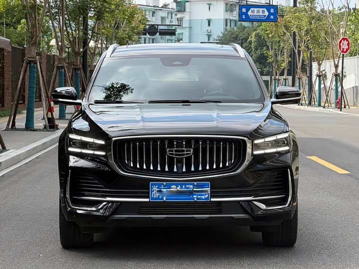 Фото 2 - Geely Monjaro