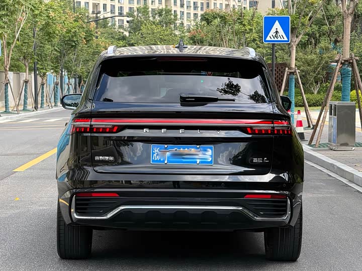 Фото 4 - Geely Monjaro