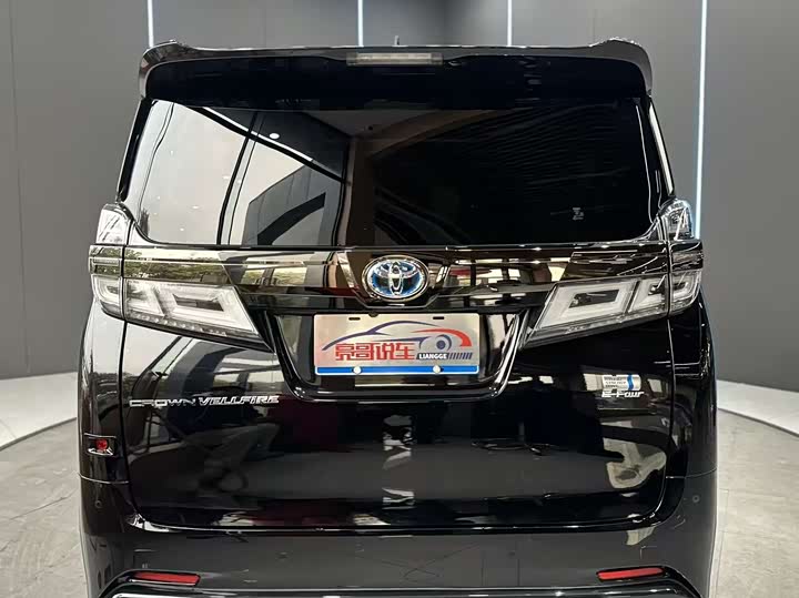 Фото 7 - Toyota Vellfire