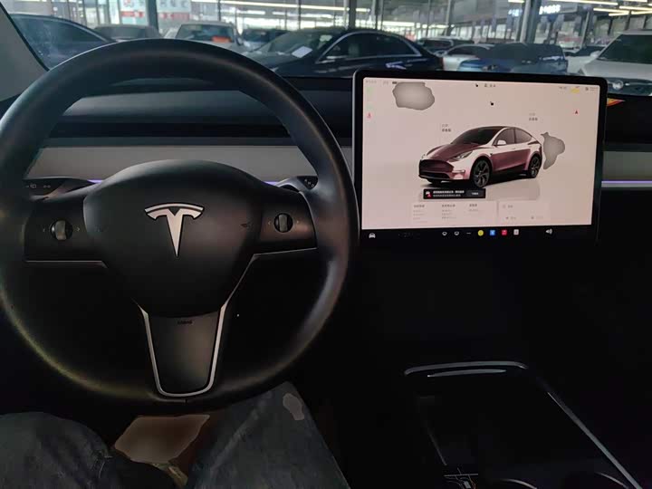 Фото 10 - Tesla Model Y