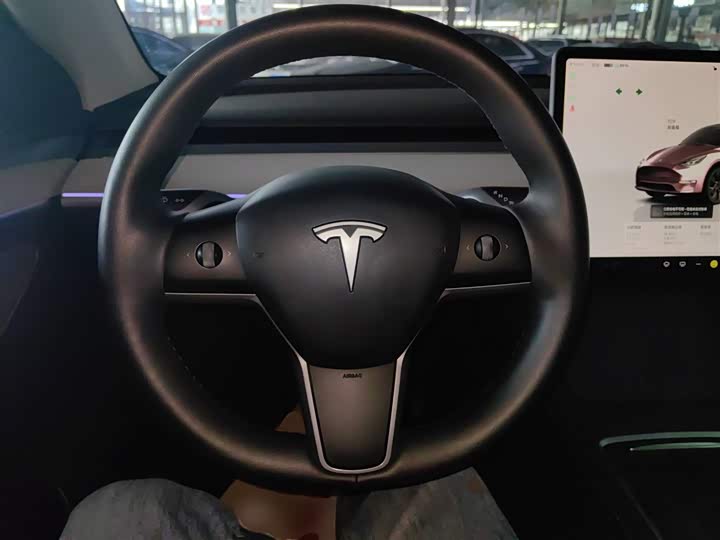 Фото 11 - Tesla Model Y