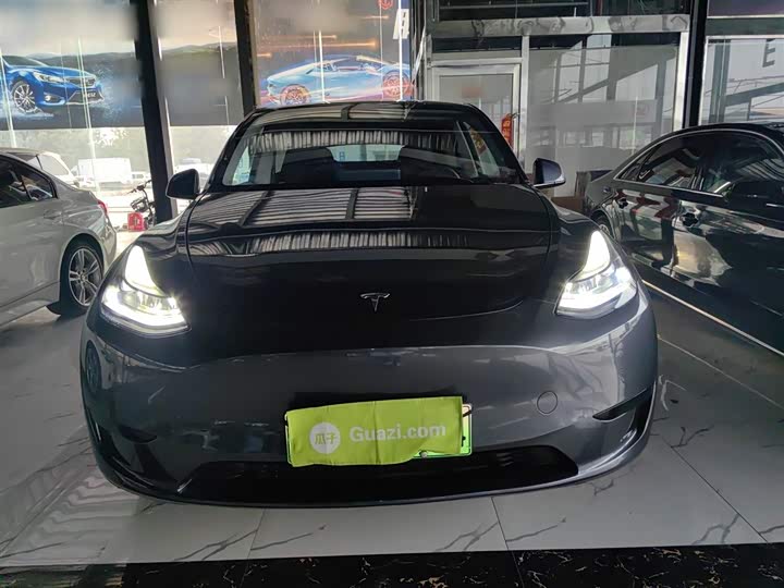 Фото 3 - Tesla Model Y