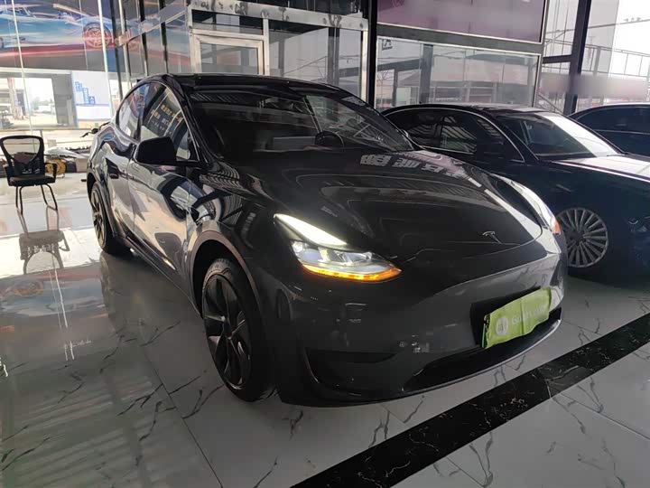 Фото 4 - Tesla Model Y