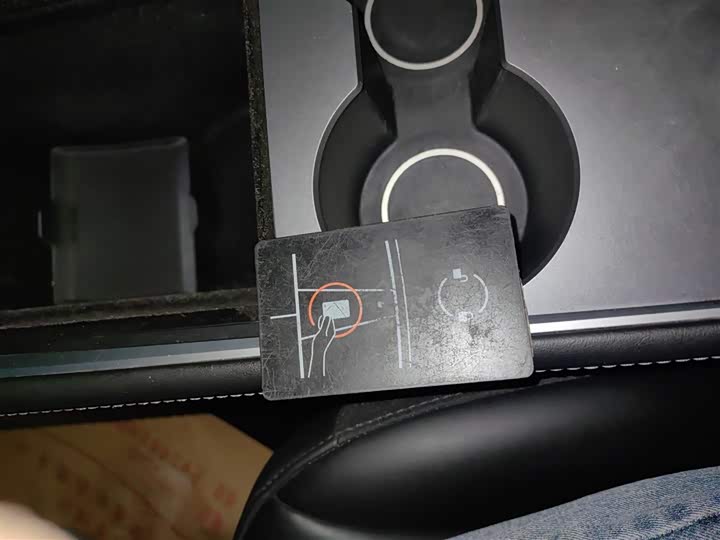 Фото 9 - Tesla Model Y