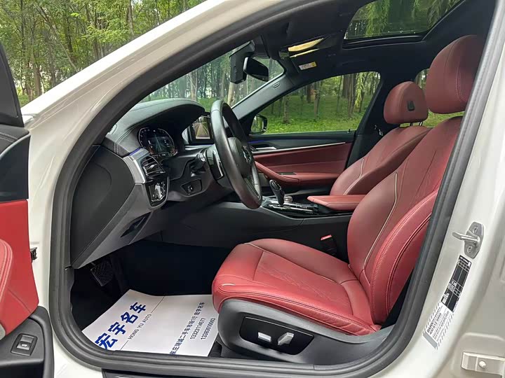 Фото 5 - BMW 5 Series