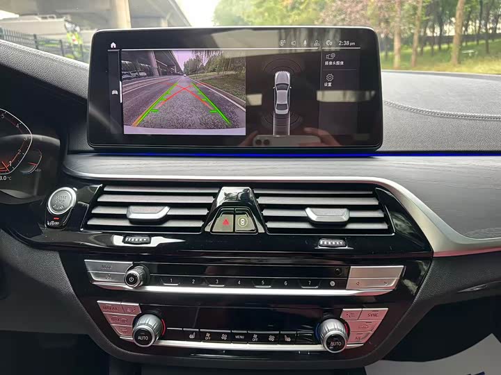 Фото 9 - BMW 5 Series