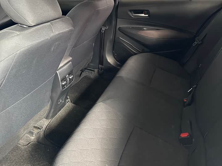 Фото 11 - Toyota Corolla