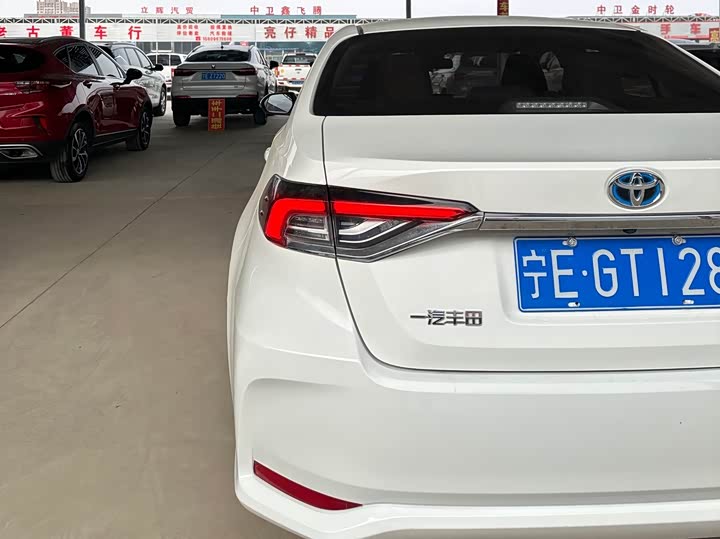 Фото 6 - Toyota Corolla