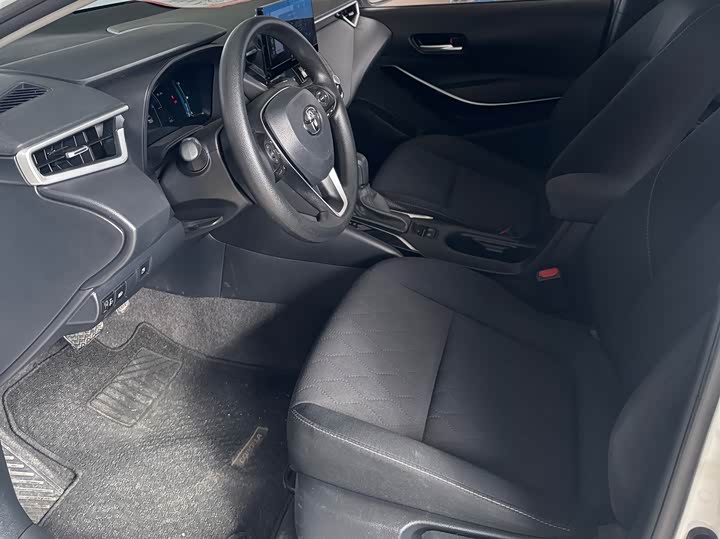 Фото 9 - Toyota Corolla