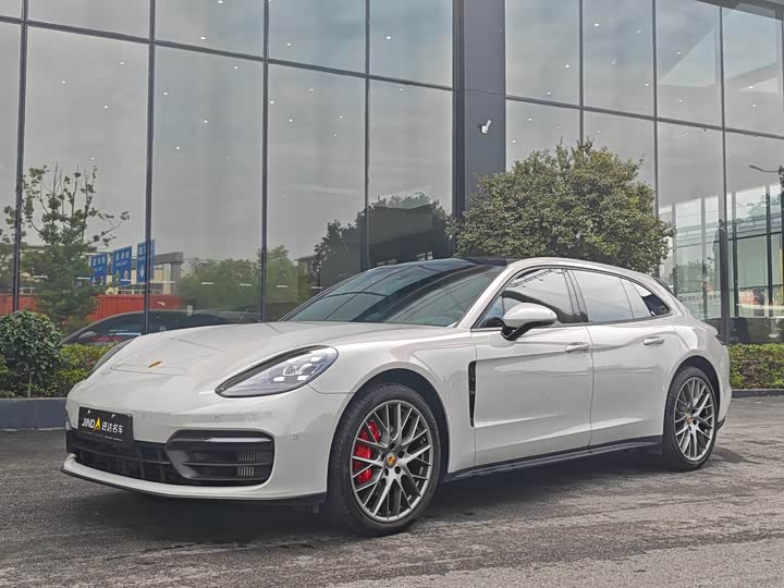 Фото 1 - Porsche Panamera