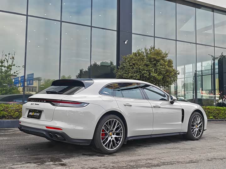 Фото 9 - Porsche Panamera