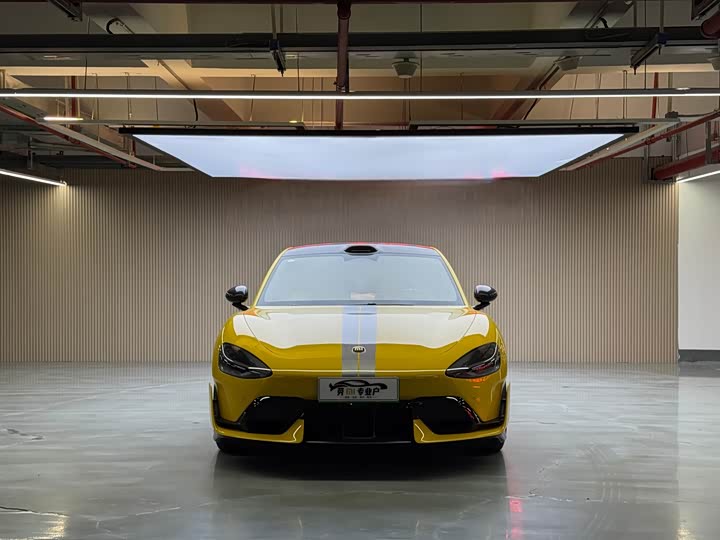 Фото 2 - Xiaomi SU7 Ultra