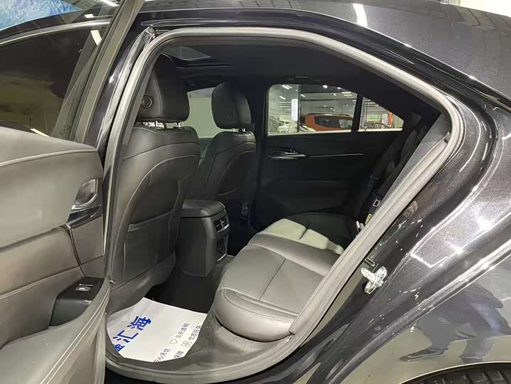 Фото 7 - Cadillac CT4