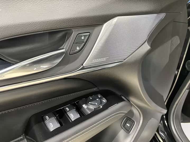 Фото 8 - Cadillac CT4