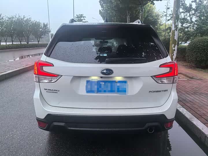 Фото 8 - Subaru Forester