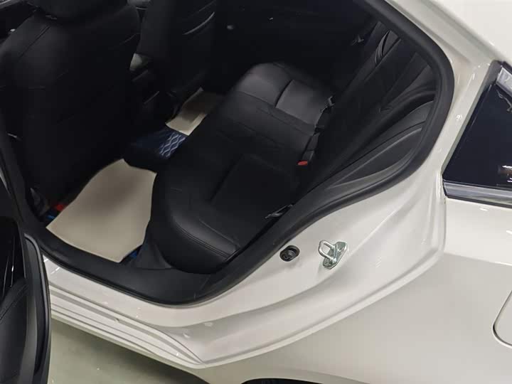 Фото 10 - Toyota Allion