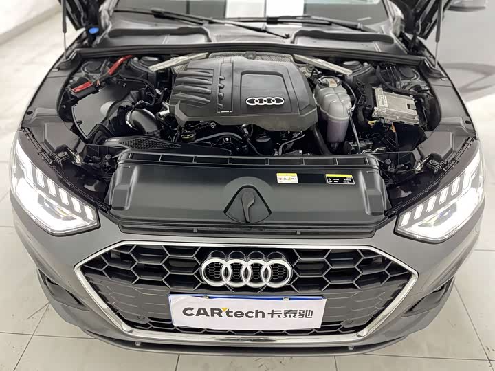 Фото 24 - Audi A4L