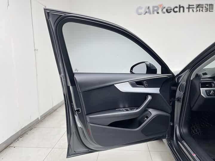 Фото 34 - Audi A4L