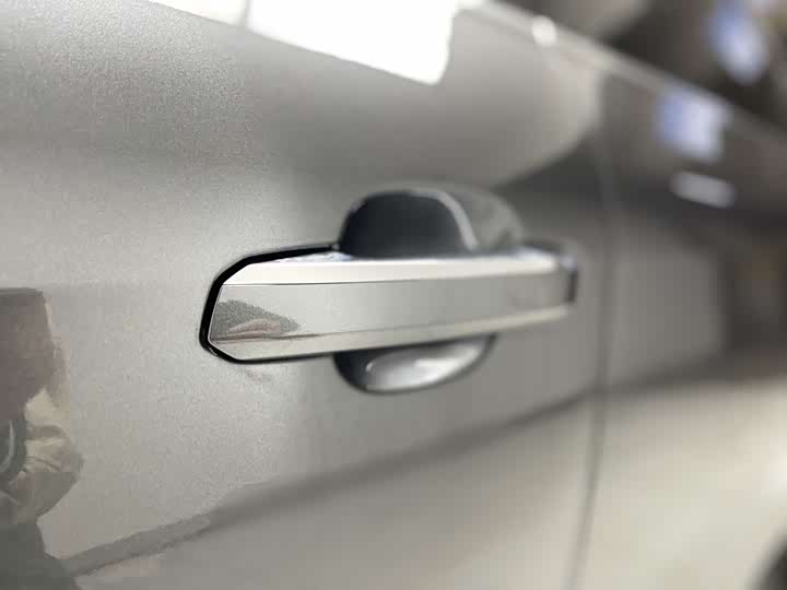 Фото 36 - Audi A4L