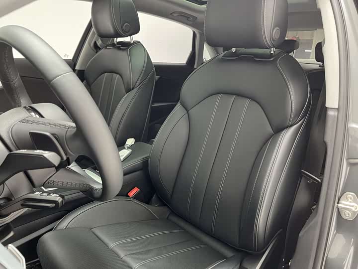 Фото 6 - Audi A4L