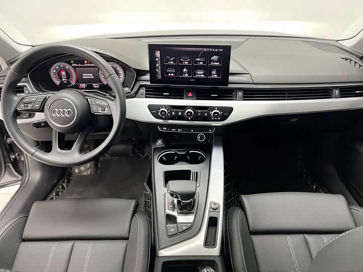 Фото 8 - Audi A4L