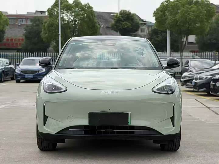 Фото 2 - Geely Galaxy Geome