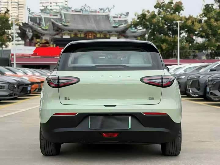 Фото 8 - Geely Galaxy Geome