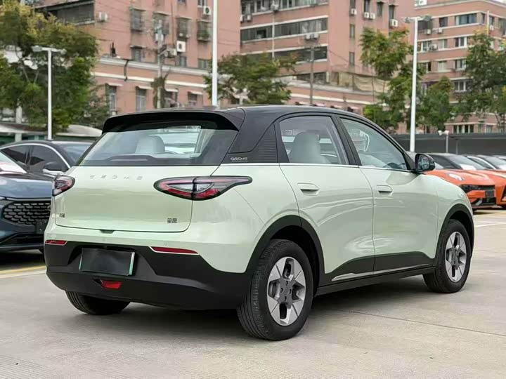 Фото 9 - Geely Galaxy Geome