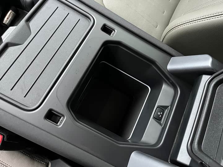 Фото 12 - Land Rover Defender