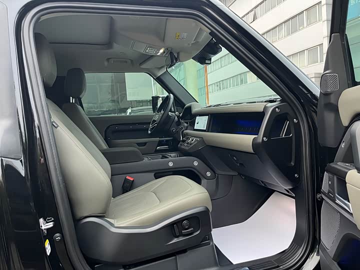 Фото 25 - Land Rover Defender