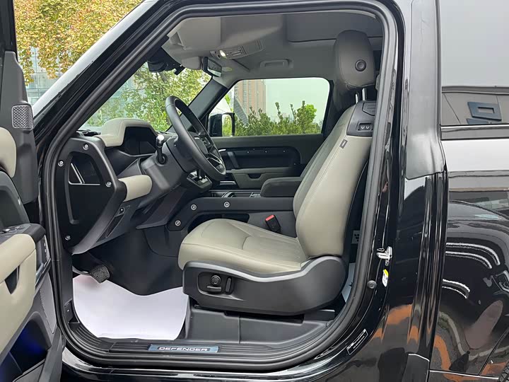 Фото 7 - Land Rover Defender